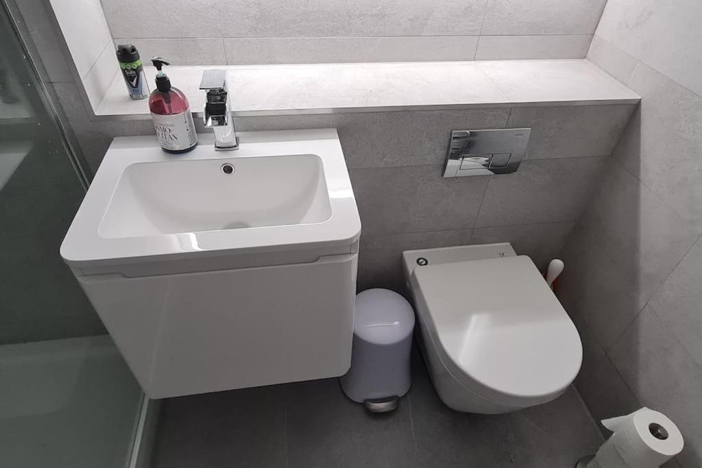 Apartment Large 4 Bed *