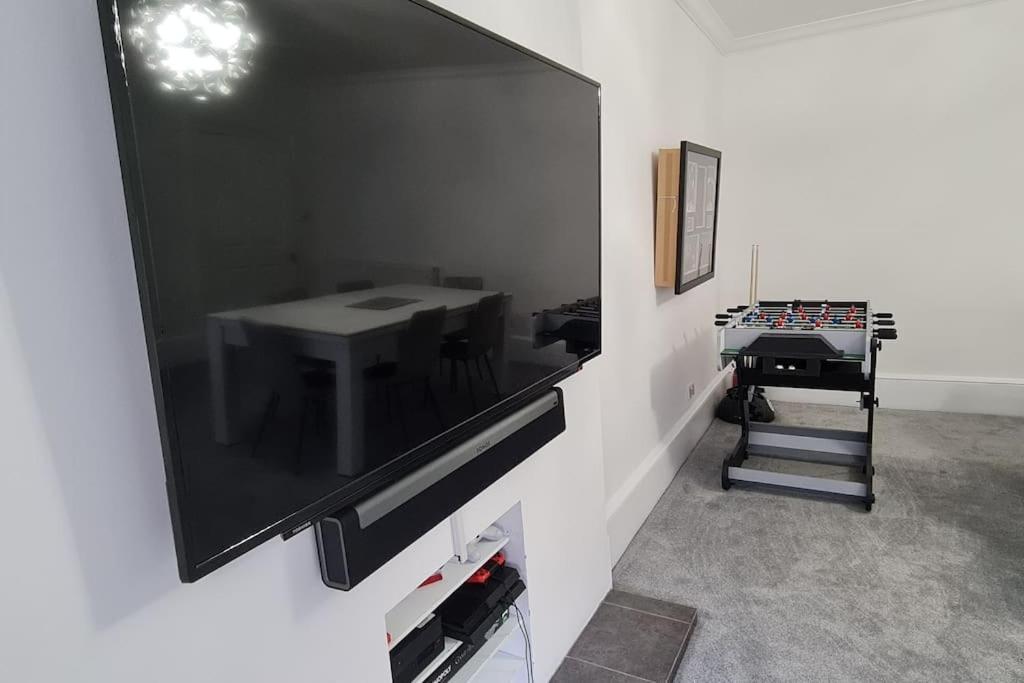 Large 4 Bed Apartment Edinburgh