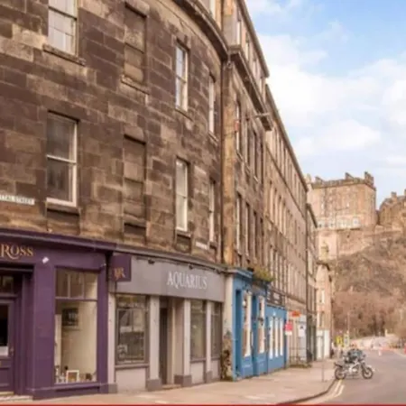 Large 4 Bed Apartment Edinburgh Exterior photo